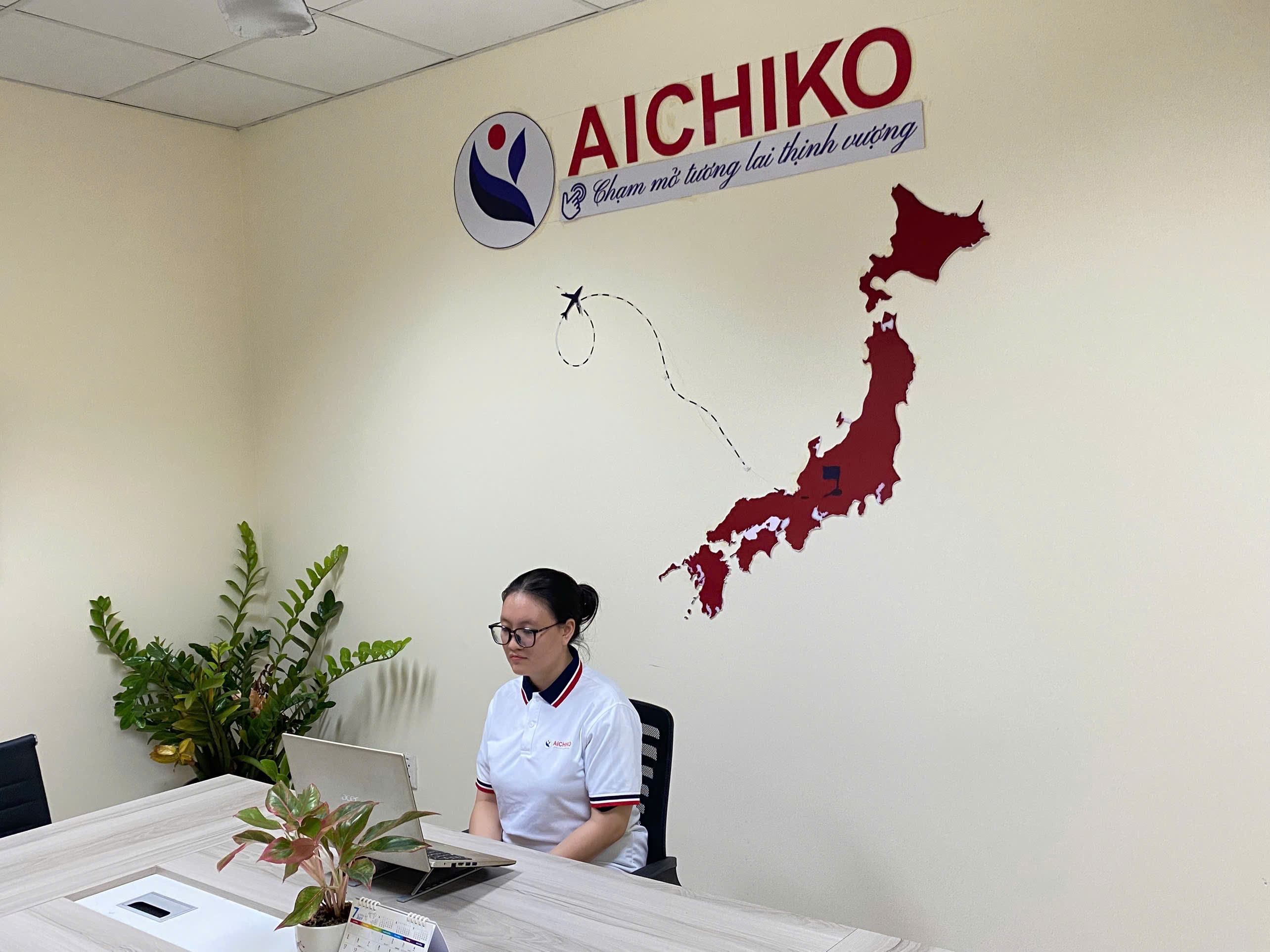 2 Học Viên Aichiko Xuất Sắc Nhận Học Bổng Ký Túc Xá
